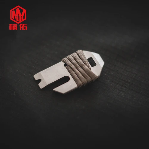 

1PC MINI Fat Crowbar 918 Steel Bottle Opener Outdoor Portable MultiFunction Tool