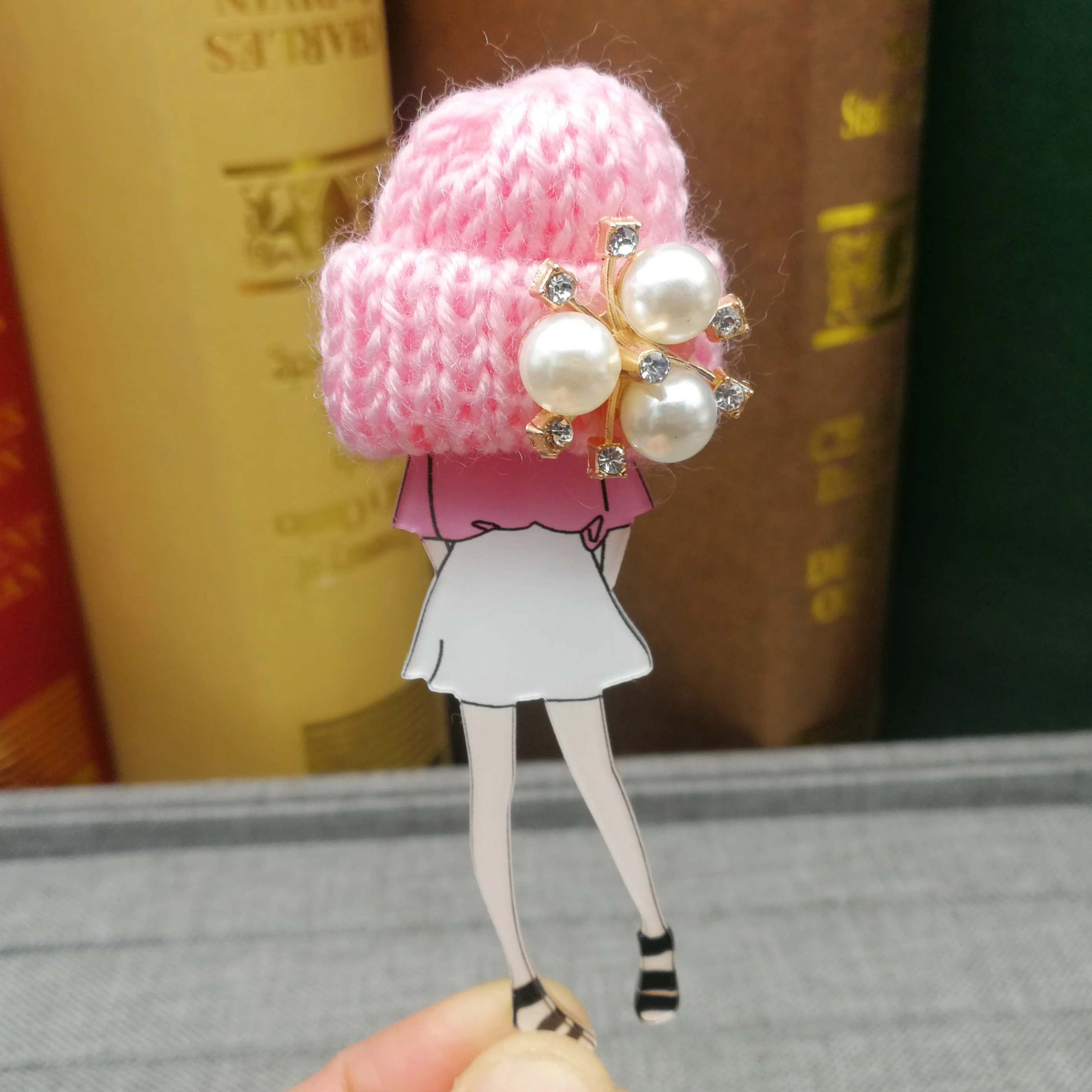 New Cute Handmade Brooches Fashion Beauty Rhinestone Acrylic Brooch Badge Pin T-shirt Cap Scarf Clothes Accessories Girls Gifts