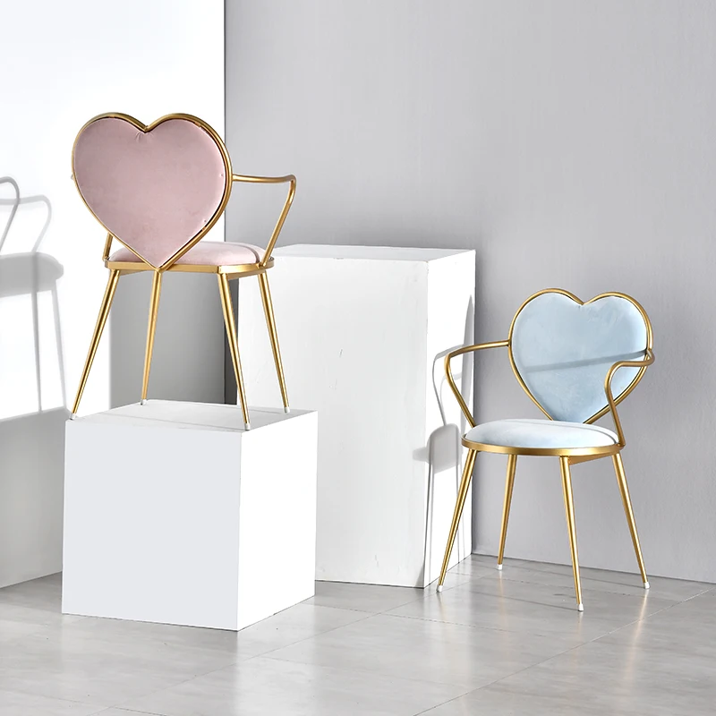 Mobili Nordic Creative Dining Chair Iron Art Heart-Shaped Nail Coffee Lounge Gold Dresser Simple Velvet Chairs мебель для дома