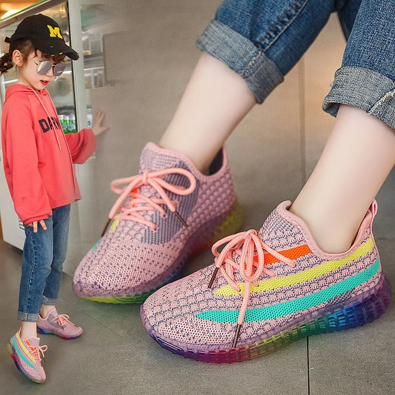 Рисунок 4 - Кроссовки детские дышащие радужные