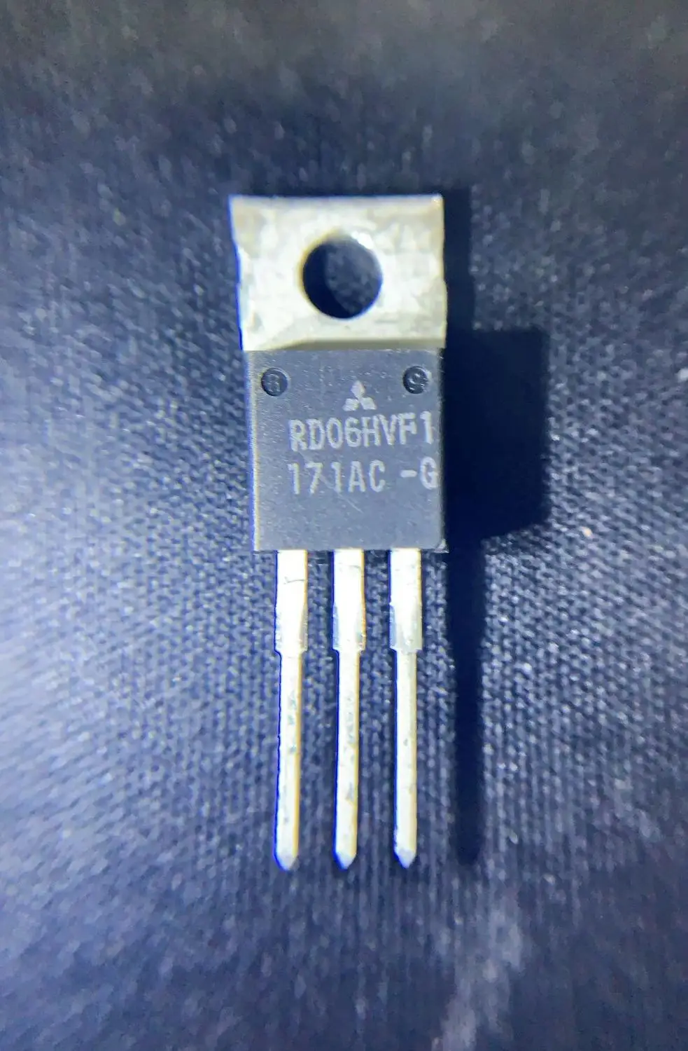 

2 шт./лот RD06HVF1 RD06HVF RD06HV TO-220 новый оригинальный Бесплатная доставка
