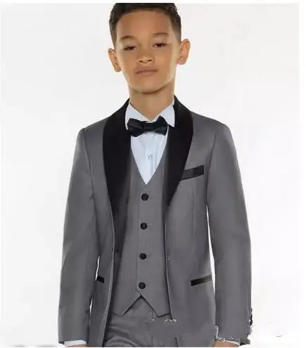 Trajes de cena grises baratos para niños, traje Formal de tres piezas con solapa de chal negro para niños (chaqueta + Pantalones + chaleco) 2023