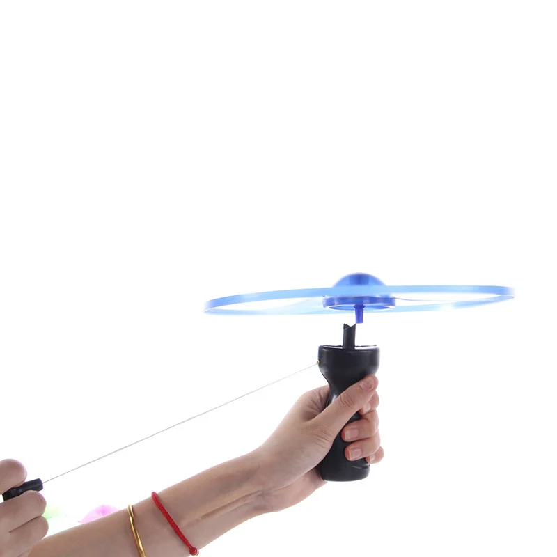 Platillo de línea de tracción para deportes al aire libre, OVNI con iluminación LED, interacción creativa de padres e hijos, 7 colores, gran oferta, 1 unidad, 2021