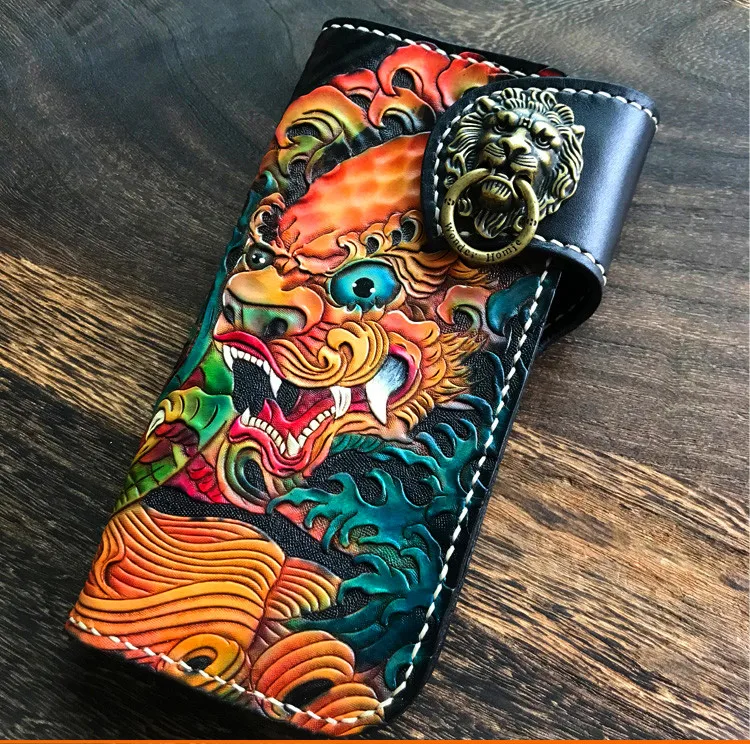 Handmade Carving Lion Women Wallets Card Holder Purses Men Long Clutch Vegetable Tanned Leather Gifts