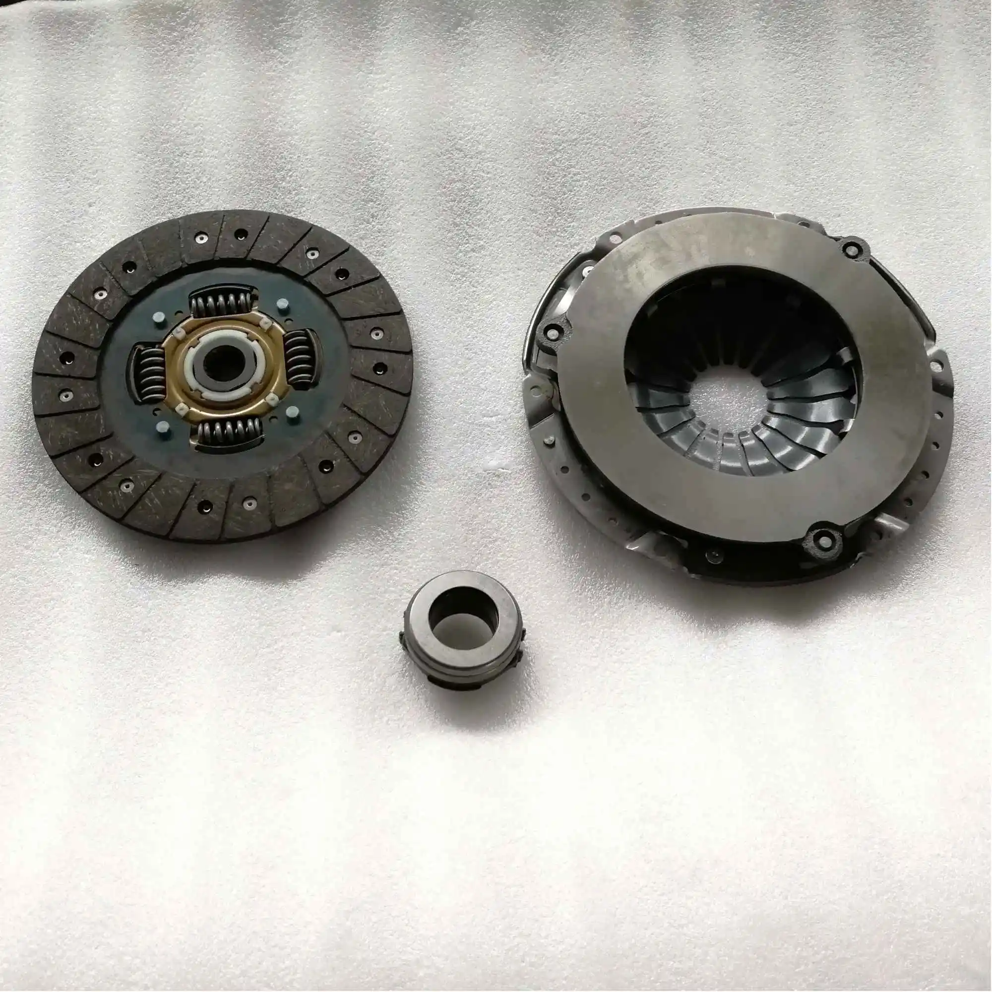 clutch kits for roewe 550/750/ MG6 1.8L-1.8T diameter 228mm and 23 teetch