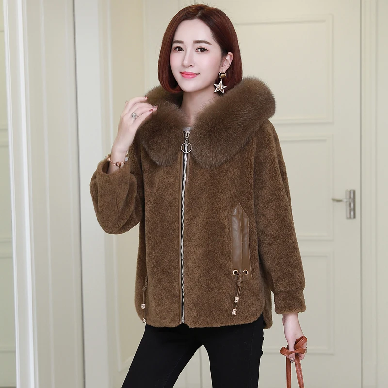 Women Real Wool Fur Coat Sheep Shearing Coats Female Short Warm Autumn Winter Jackets Fox Fur Hooded Clothes 2020 LWL1271