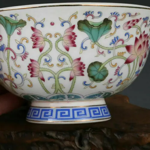 Chinese Qing Qianlong Old Antique Porcelain Famille Rose Lotus Flower Bowl