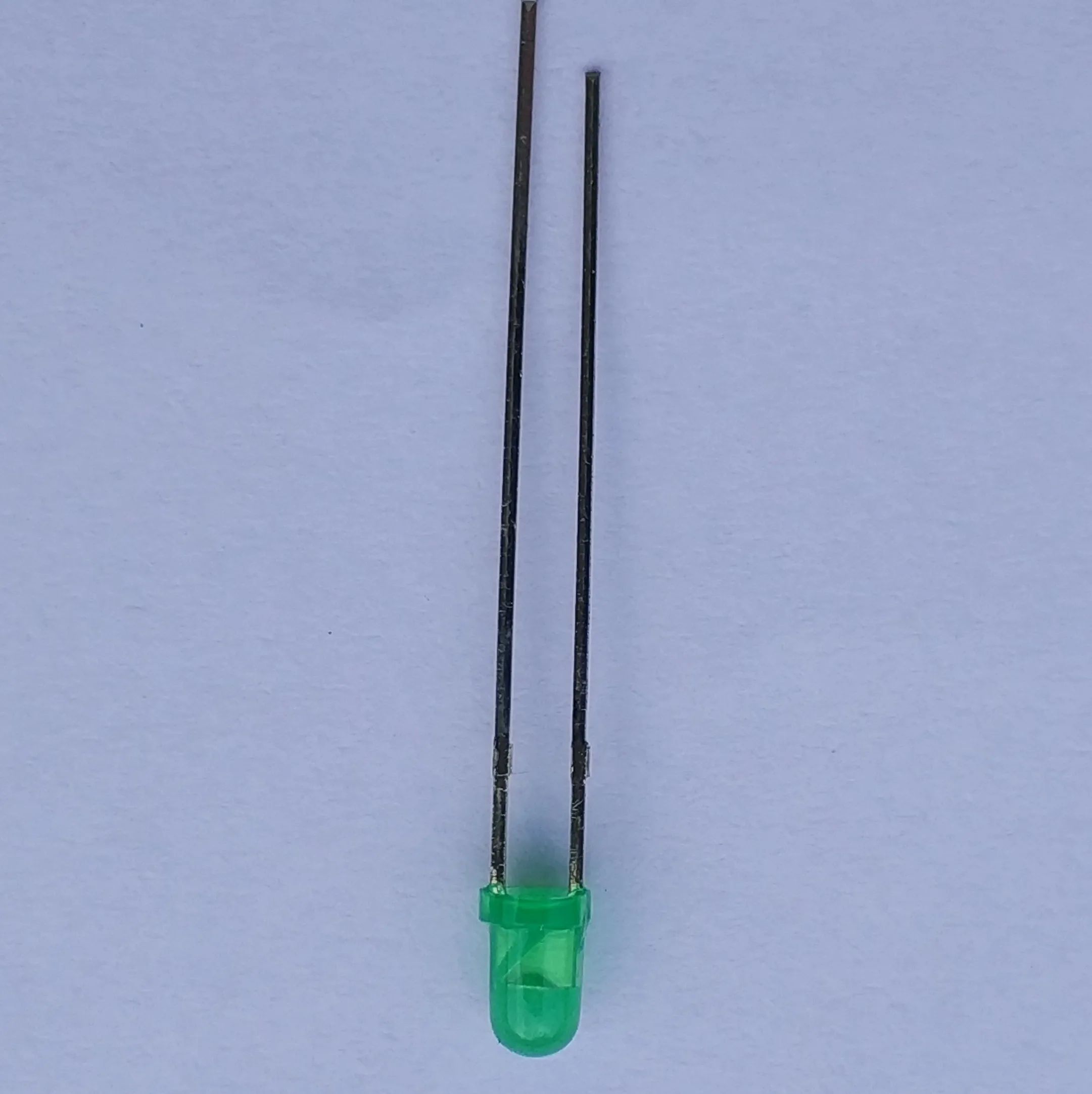 3mm green hair emerald green highlight long foot LED light emitting diode F3 emerald green foggy green factory direct sales