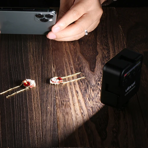 Imagen 2 del producto Ulanzi VL49 6W Mini Vlog luz de relleno LED blanco 2000mAh 5500K iluminación con Zoom iluminación fotográfica vídeo teléfono Selfie lámparas de relleno