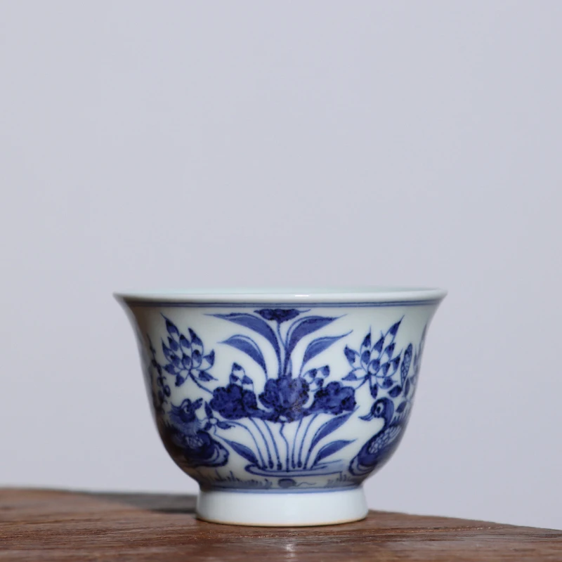 |Imitation Ming blue and white mountain room creation hand-painted yuanyang flower cup master cup single cup