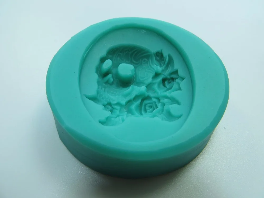 Silicone Fondant Mold Skull with Rose DIY Fondant Cake Decoration Mold Small Food Grade Cameo Pendant Cake  tools