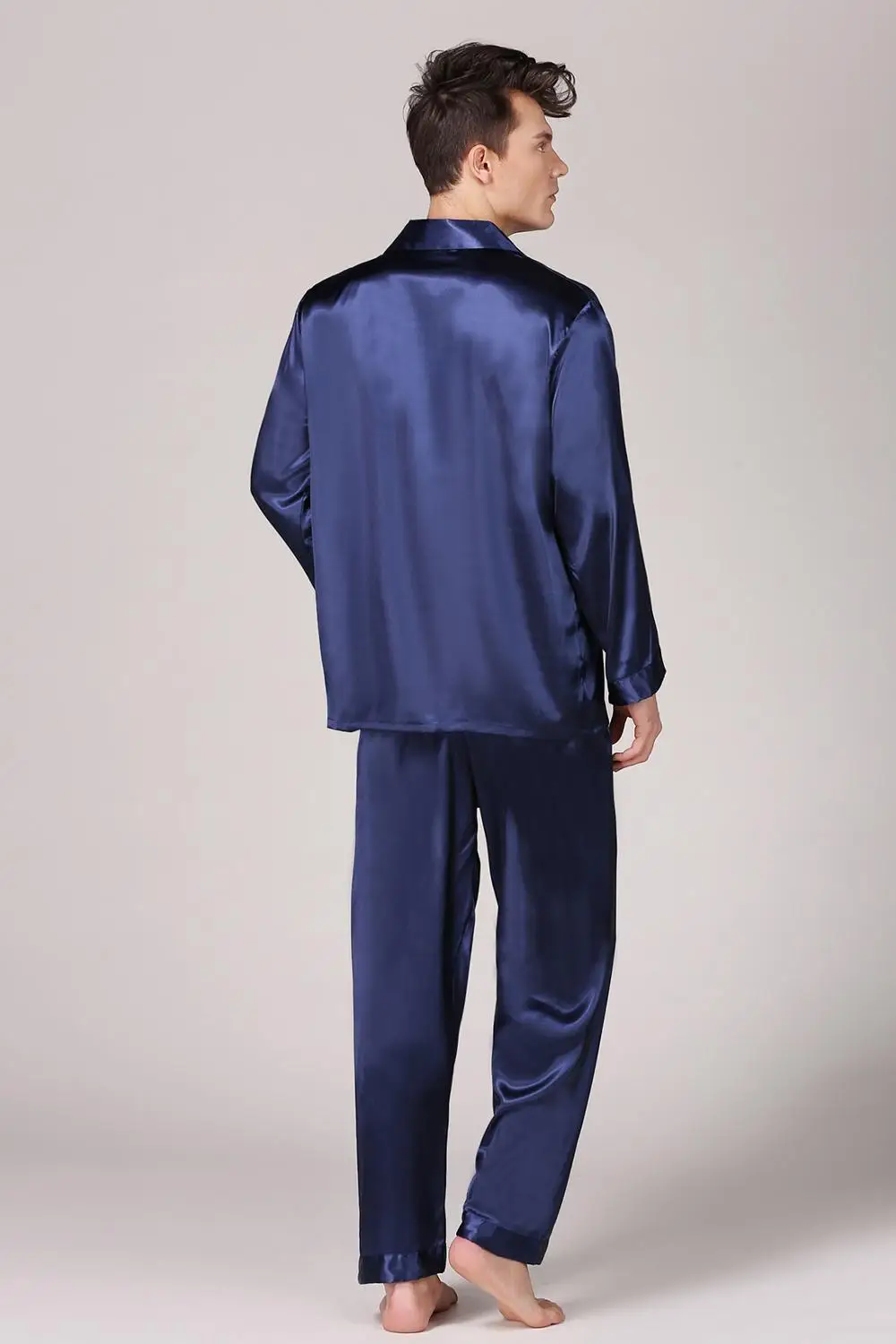 Ensemble pyjama en satin pour homme, vêtements de nuit décontractés pour homme, robe de nuit, chemise de nuit, rouge, noir, bleu, 2022