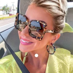 Fashion Oversized Sunglasses Women Brand Designer Plastic Female Big Frame Gradient Sun Glasses UV400 gafas de sol mujer