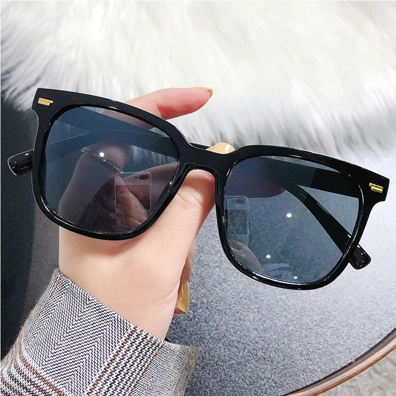 

Vintage Sunglasses Men's Women Square Sun Glasses Men Retro Classis Black Shades Goggle Oculos De Sol Female UV400