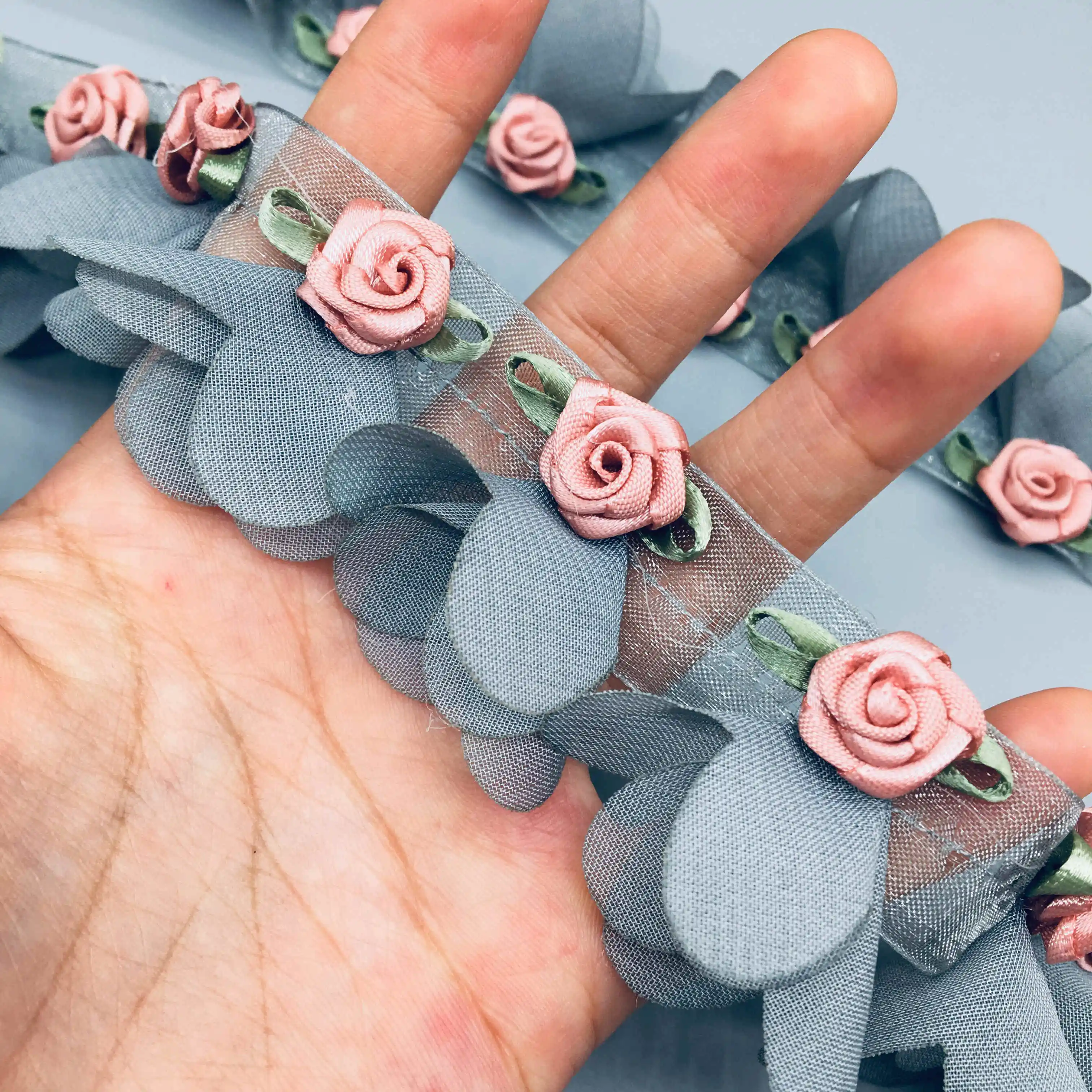 

30Pcs Grey Rose flowers 3D Chiffon Cluster Flowers Lace Trim Dress Decoration Lace Fabric Applique Trimming DIY Sewing Supplies