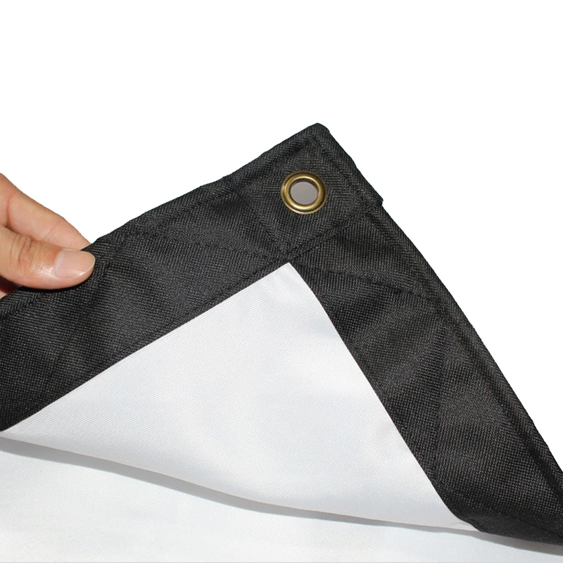 Простой складной проекционный экран общего размера 500 см x 211 см по индивидуальному заказу с окантовкой и люверсами