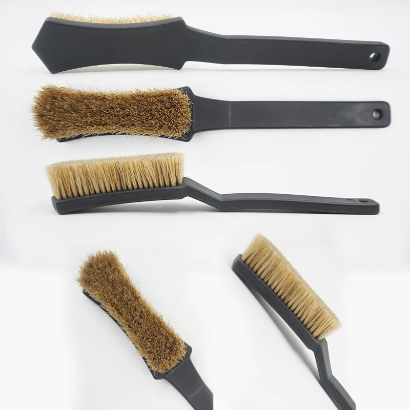 Ergonomic Handle Climbing Chalk Brush with Thick Ultra Durable Boar's Hair Bristles for Bouldering - Durable Sport Climbing Tool