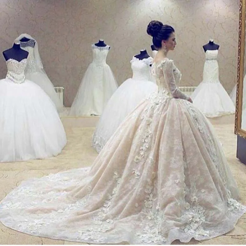 2018 Luxury 3D Appliques bridal Ball Gown O Neck Long Sleeves Chapel Train Free Veil and Petticoat mother of the bride dresses