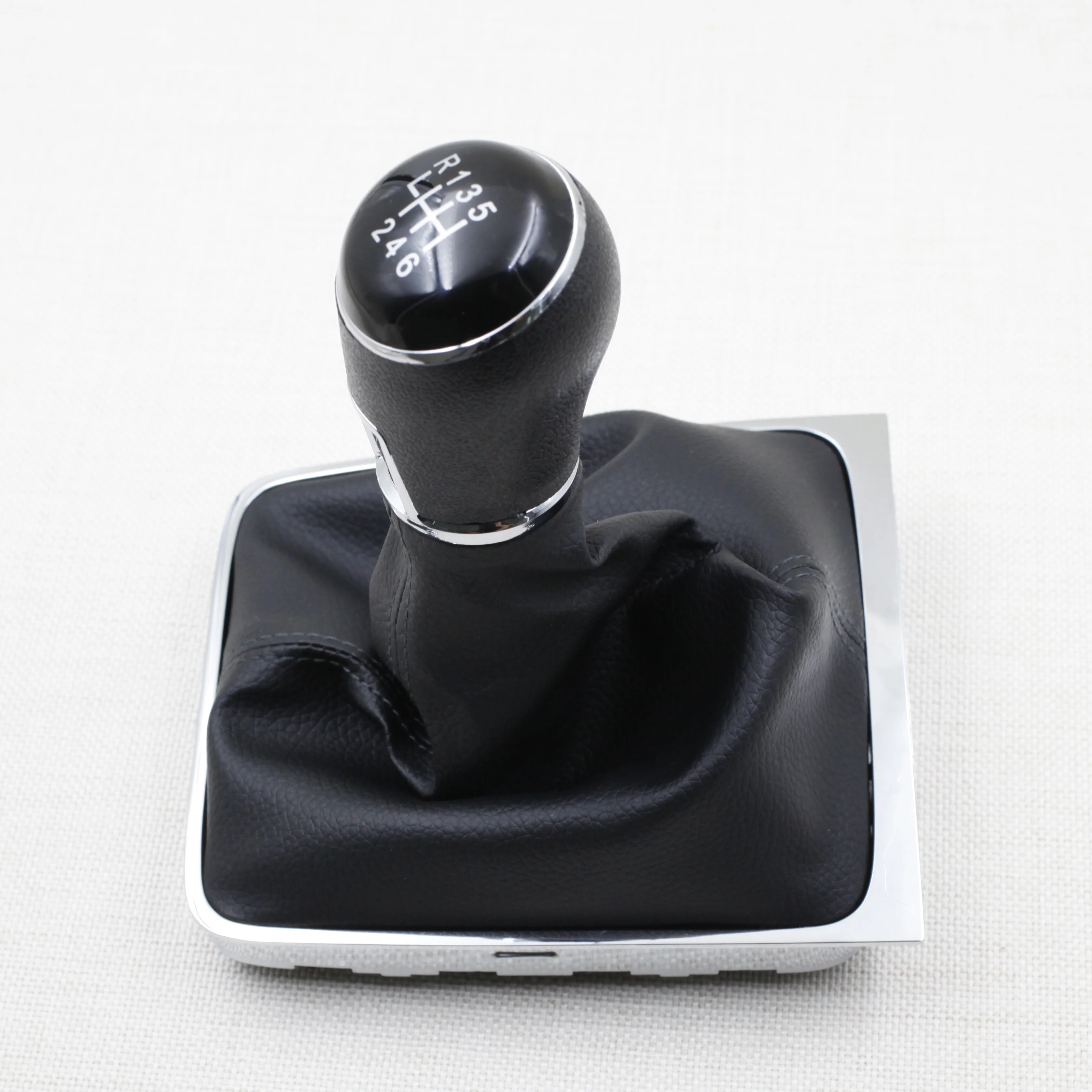 For Volkswagen VW Passat B7 2011 2012 2013 2014 2015 New 5 / 6speed Car Gear Shift Knob With Black Leather Boot 3AA711113A