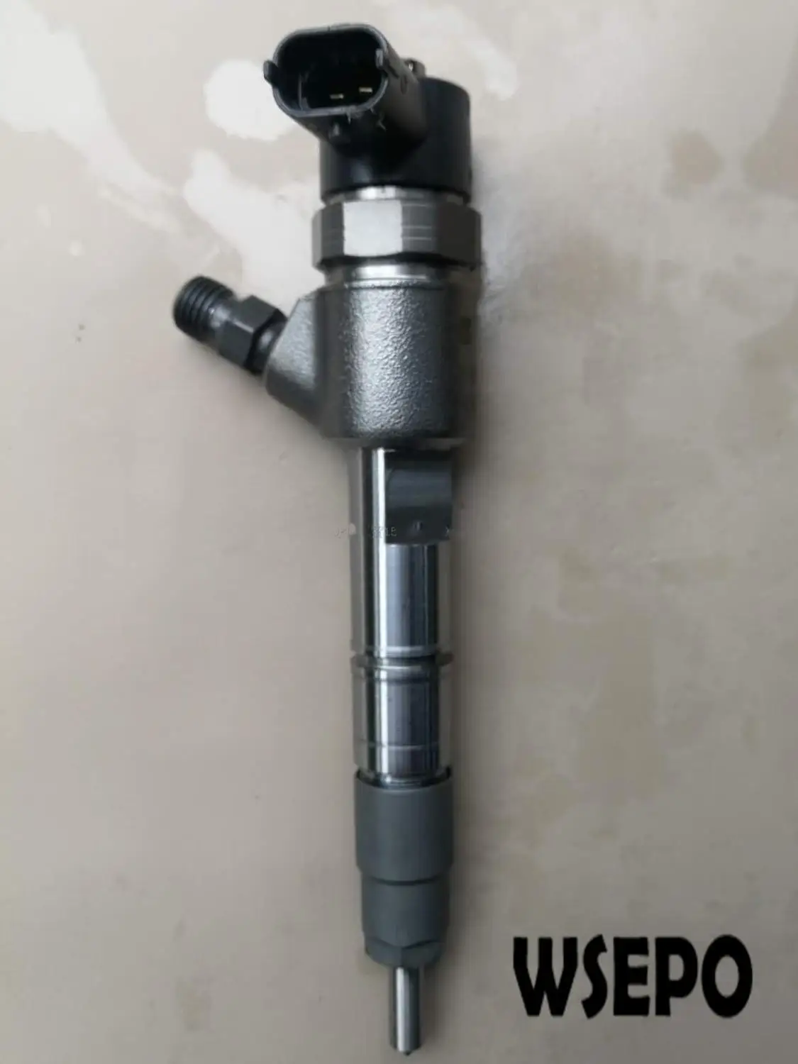 

Top quality Replacement Electronically Common Rail Fuel Injector Assy. P/N 0445110694 for Multi Cylinder Heavy Diesel Engine