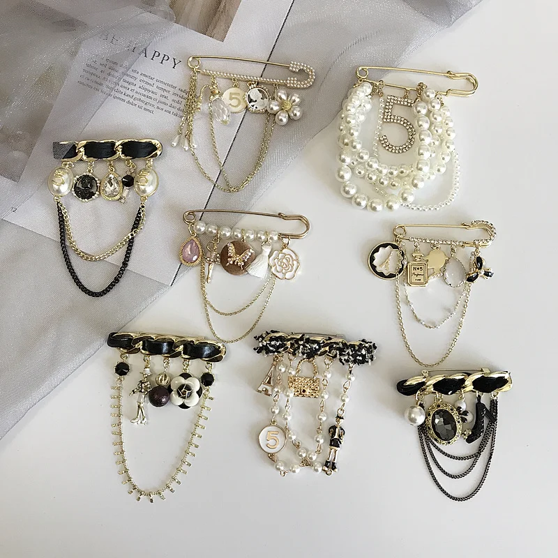 Vintage Baroque Luxury Camellia Tassel Chain Brooch famous Rose Flower Pearls Crytal Brooches for Women Jewelry Gifts