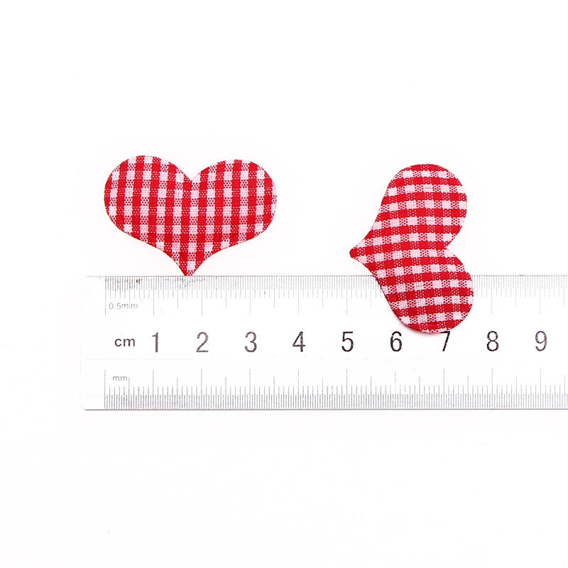 Classic 50Pcs 35mm Red Checked Scottish Sponge Fabric Heart Petals Accessory Wedding Table Bed  Valentine Party DIY Decoration