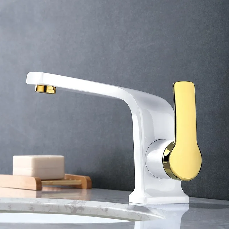 

Popular design brass bathroom sink faucet cold hot water baisn mixer faucet single handle single hole top quality faucet