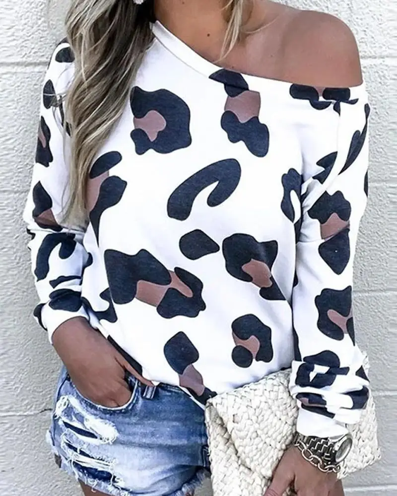 Autumn Leopard Printing Fashion Women's T-shirts Long Sleeve Pullover Sexy Off-shoulder O-Neck Loose Casual Femal Tops Tee