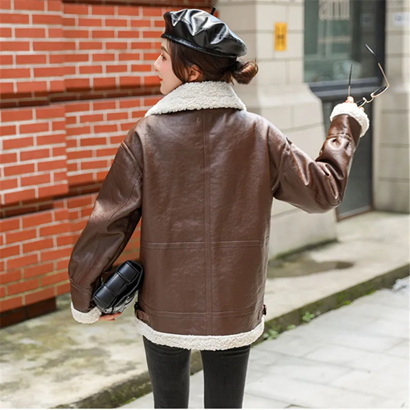 PU Leather Jacket Women High Quality Thick Warm Winter Lambswool Jackets Loose Faux Leather Jacket Lady Fashion Motorcycle Coat