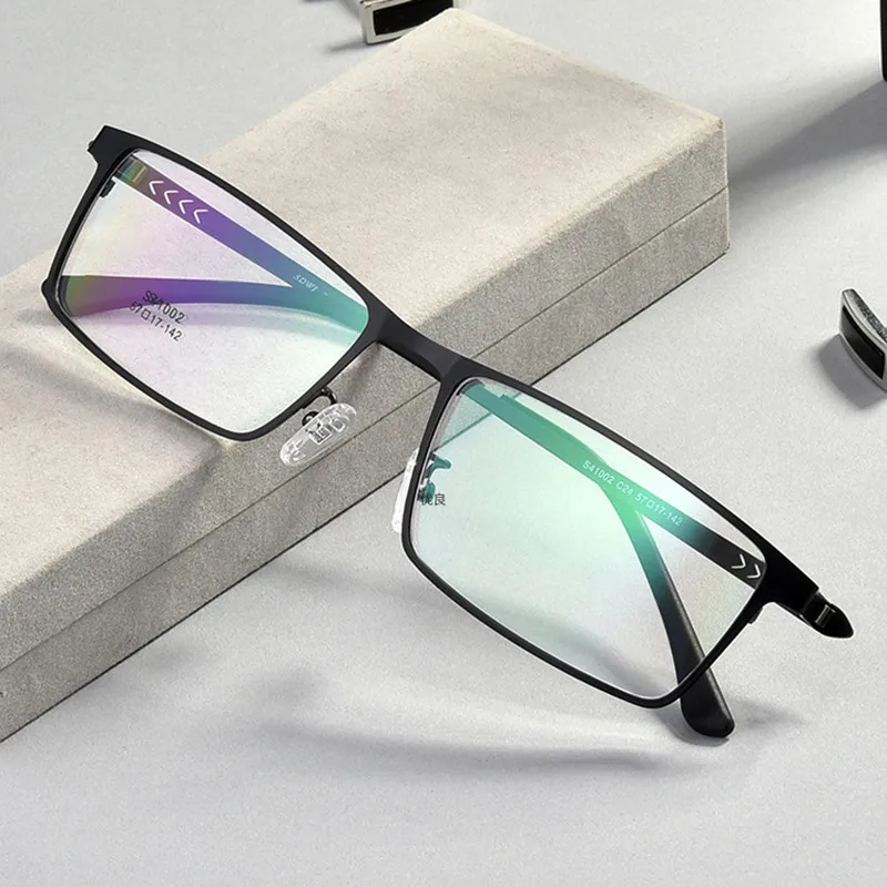 OEYEYEO The New Light And Tough Full Frame Metal Spectacles Frame Men's Fashion Business Eyeglasses can be equipped with myopia