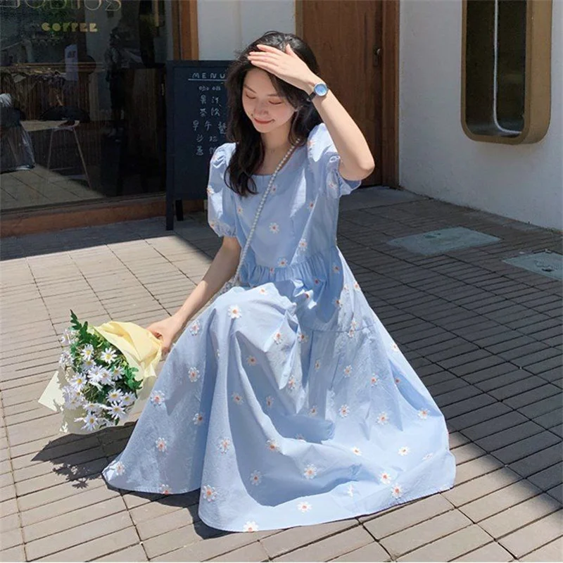 

2021 summer new large women's dress fat sister French age reducing bubble sleeve dress summer new meat covering fairy skirt