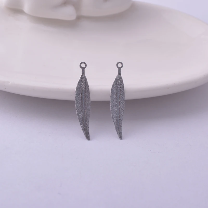 100 Stück AC8871 6*25mm Kleine Federanhänger aus Messing, bemalte Federn, Anhänger, DIY-Materialien Lieferant – Detail 11