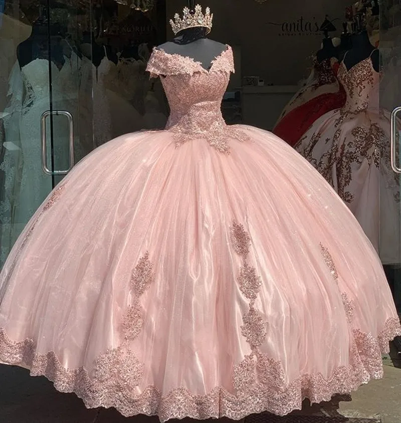 Rosa bescheidene Ballkleid-Quinceanera-Kleider aus der Schulter, Applikationen, Spitze, süße 16-Partykleider, Vestido De 15 Anos, individuell gestaltet