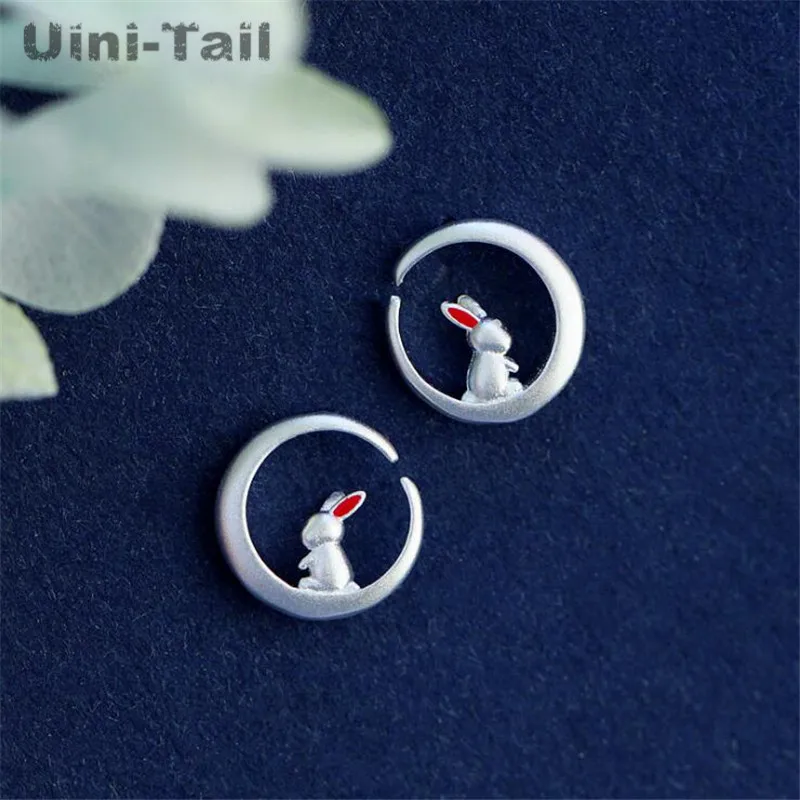 Uini-tail caliente nuevo 925 pendientes de conejito de luna de plata tibetana fresco y encantador dulce flujo de marea pendientes de estudiante de conejo blanco ED006
