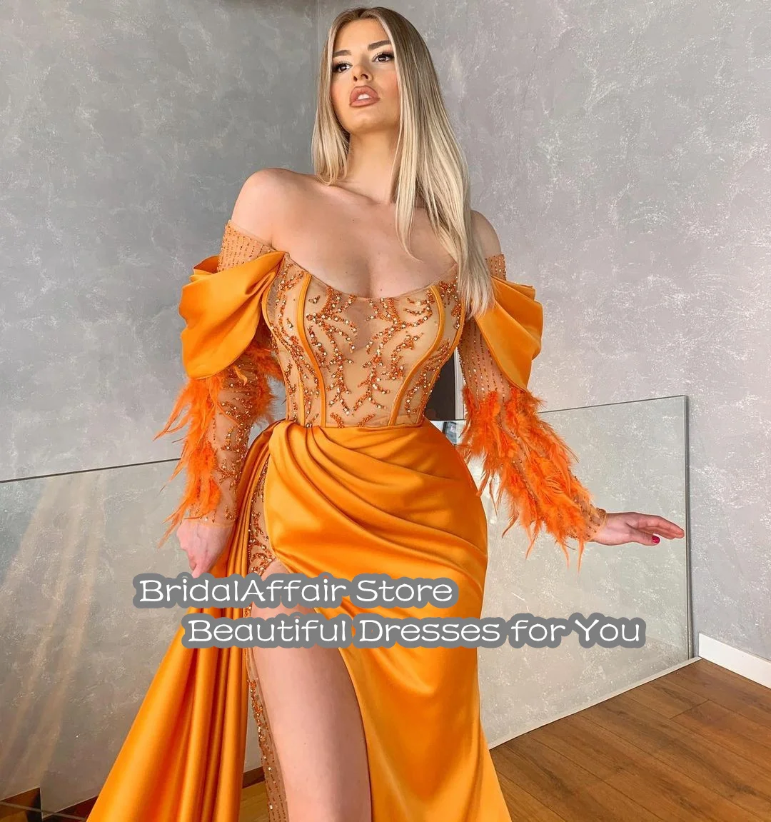 BridalAffair-vestidos de graduación de sirena naranja con plumas y abertura lateral, vestidos de noche de fiesta con cuentas de satén, 2022