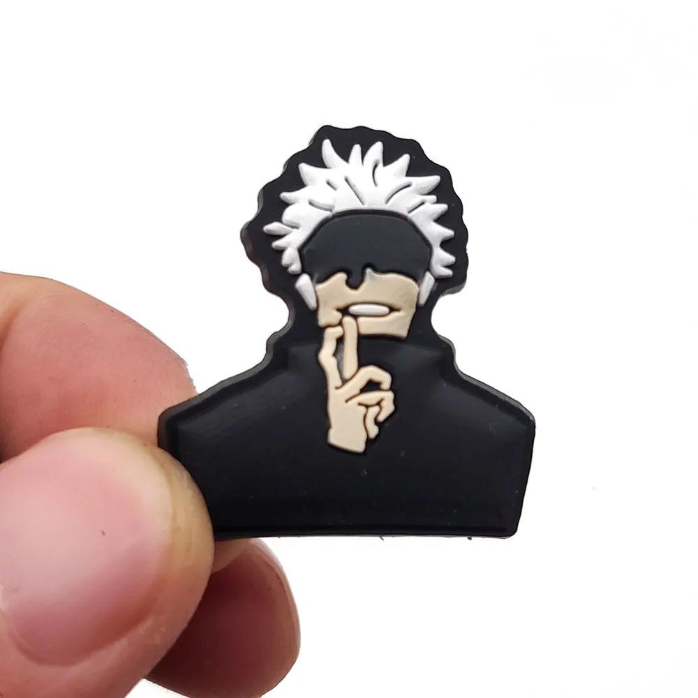 سحر أحذية أنيمي Jujutsu Kaisen PVC ، إكسسوارات أحذية كرتونية ، ديكورات ، قباقيب ، إبزيم ، هدايا أطفال X-mas ، ساخنة ، 1 * *