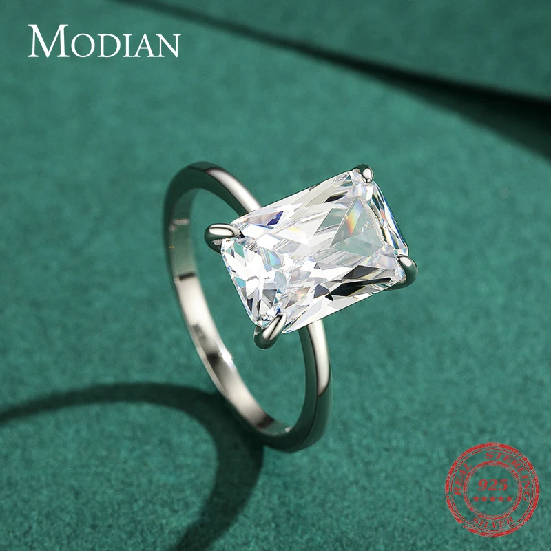 Women's Classic Rectangular Cutting Clear CZ Ring in 925 Sterling Silver
