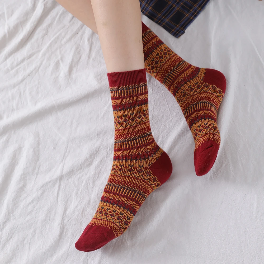 1 Pair Women Socks Spring Autumn Retro Style Men Couple Cotton Socks National Style Stripes Pattern Solid Color Socks