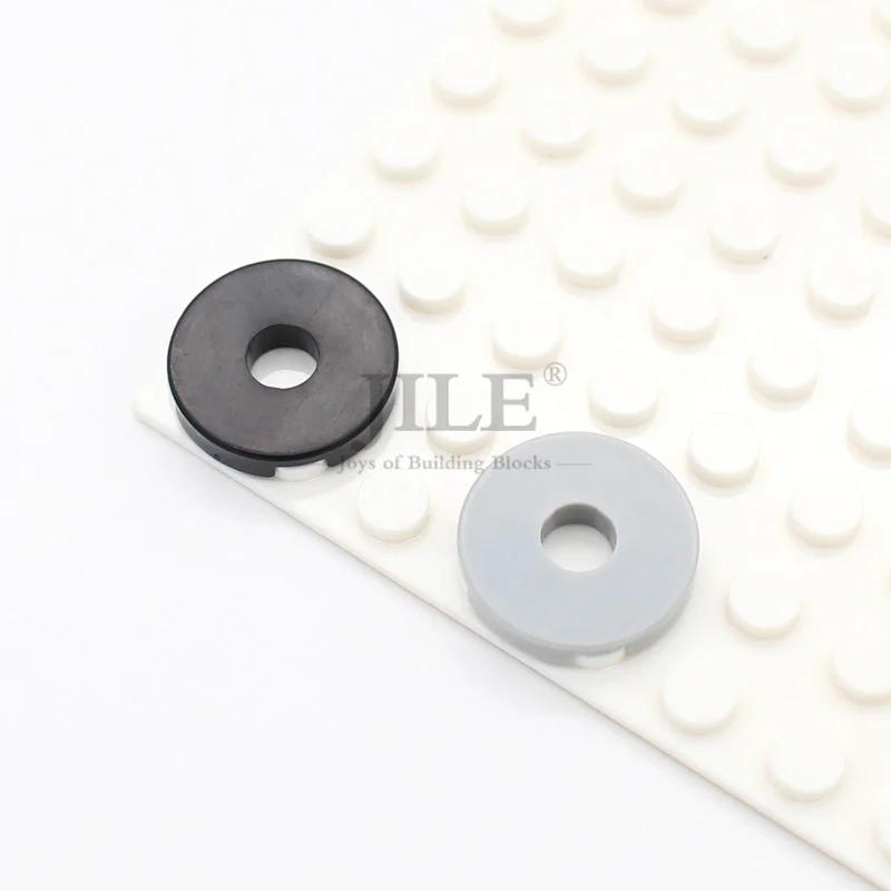 30pcs Moc Building Blocks Tile Round 2x2 with Hole 15535 DIY Creative Enlighten Bricks Compatible Assembles Construction Toys