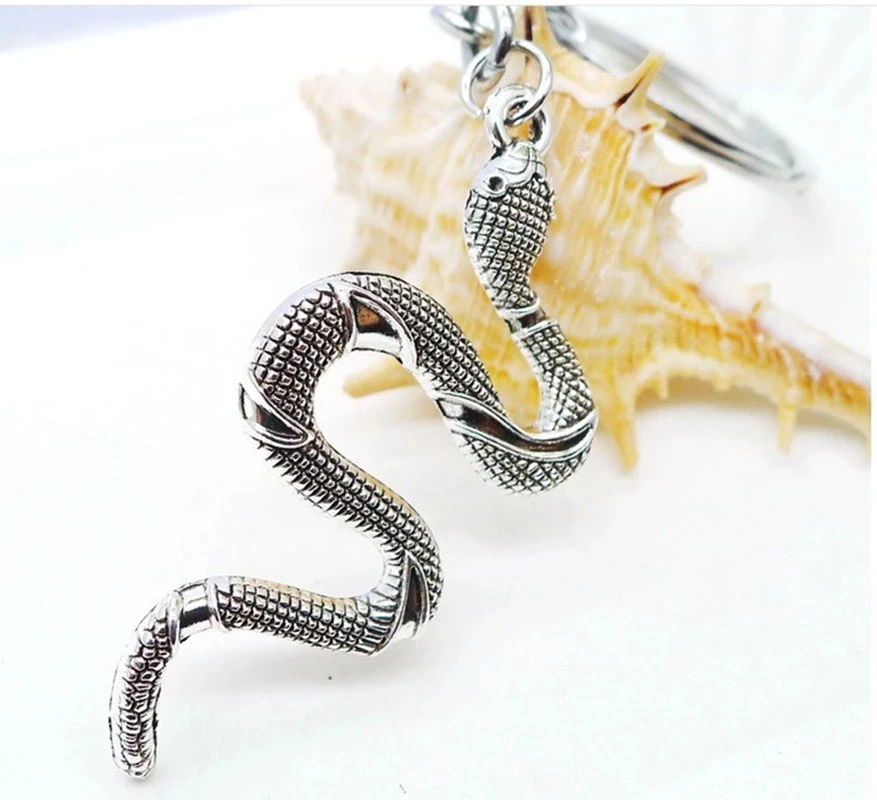 

New Alloy Python Keychain Antique Silver Jewelry Car Waist Bag Gift Pendant