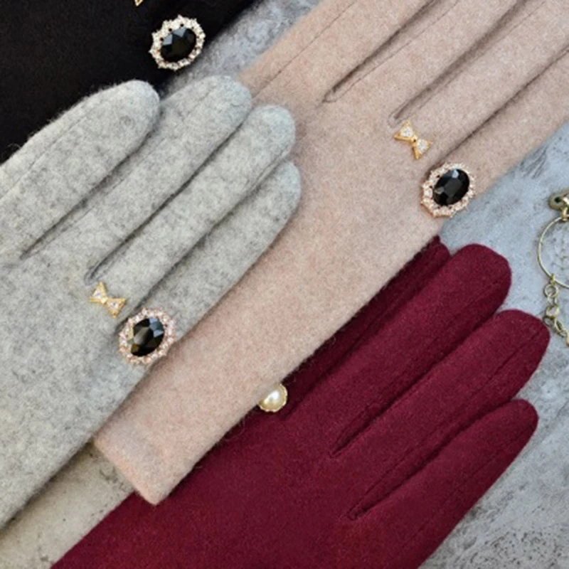 Winter Pearl Gem Wool Knit Warm Touch Screen Mittens Female Double Layer Plus Plush Thick Cashmere Driving Soft Black Glove H24