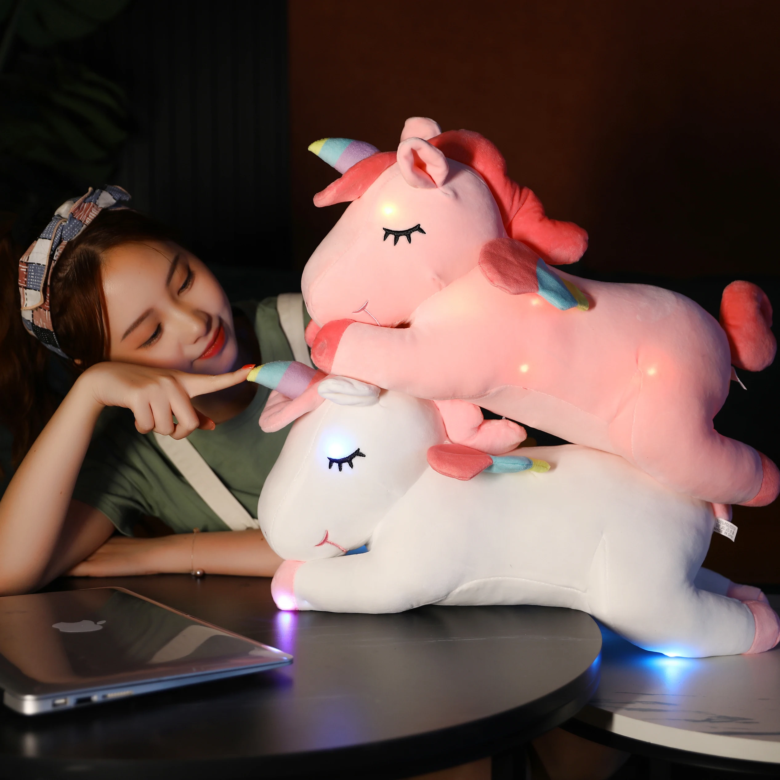 Nuovo 50 centimetri Gigante Colorato Incandescente Unicorno Luminoso Giocattoli di Peluche Kawaii Light Up Led Unicorno Peluche Bambola Per Bambini Regalo Di Natale