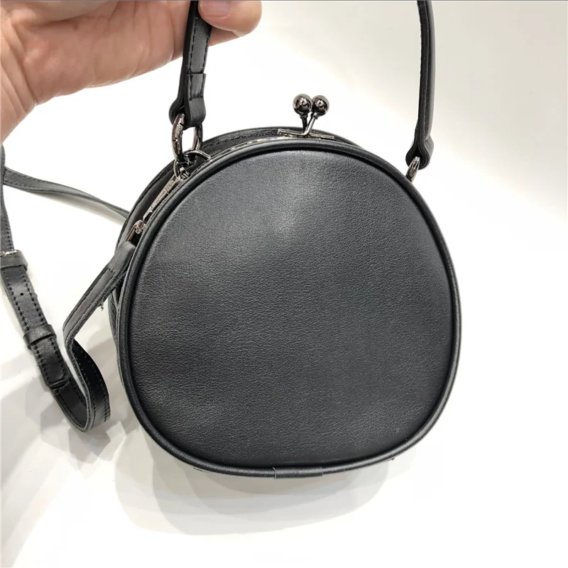 Genuine Leather Circular Clip Bag Women Crossbody Bags Vintage Handwork Shoulder Bag Female Handbags Designer Brand Purse Clutch