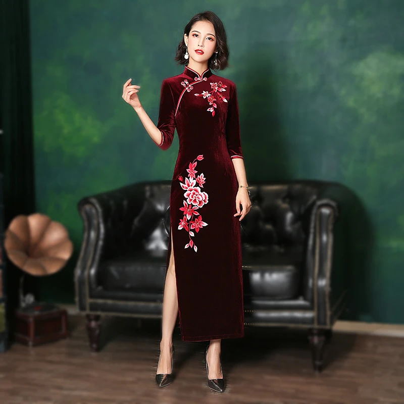 Plus Size Cheongsam 2020 Qipao Chinese 6XL 5XL 4XL Embroidery Velvet Long Banquet Evening Qi Pao Women Clothing