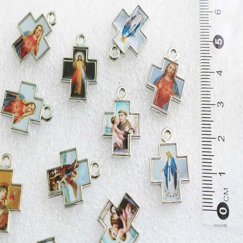 100 Pieces / Compassion Jesus Cross Double-sided Icon Small Charm Medal Pendant Fashion Jewelry Accessories Mixed Icon
