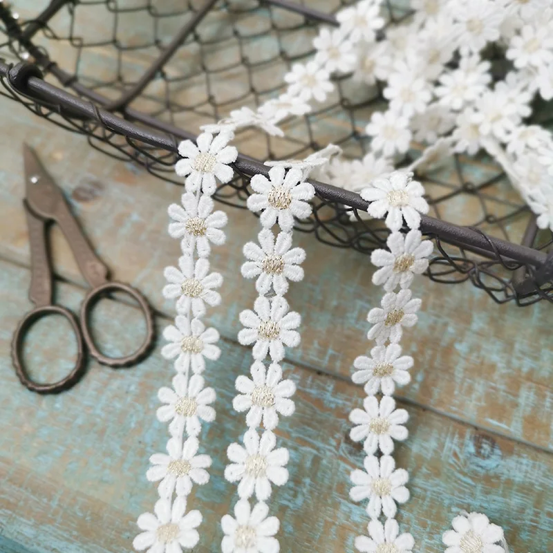 1.5CM Wide Pastoral Cotton White Golden Embroidered Little Daisy Lace Applique Ribbon Headwear Hair Band Sewing Trim Home Decor