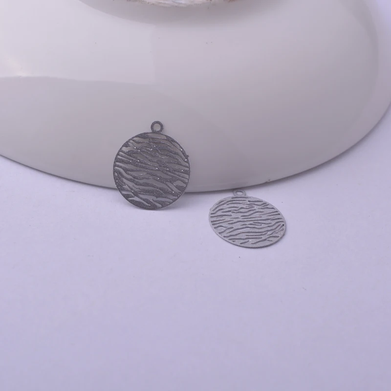 100 Stück AC4084 13*15mm Kleine Dekorative Muster-Anhänger für DIY-Ohrringe und Schmuckzubehör – Detail 9