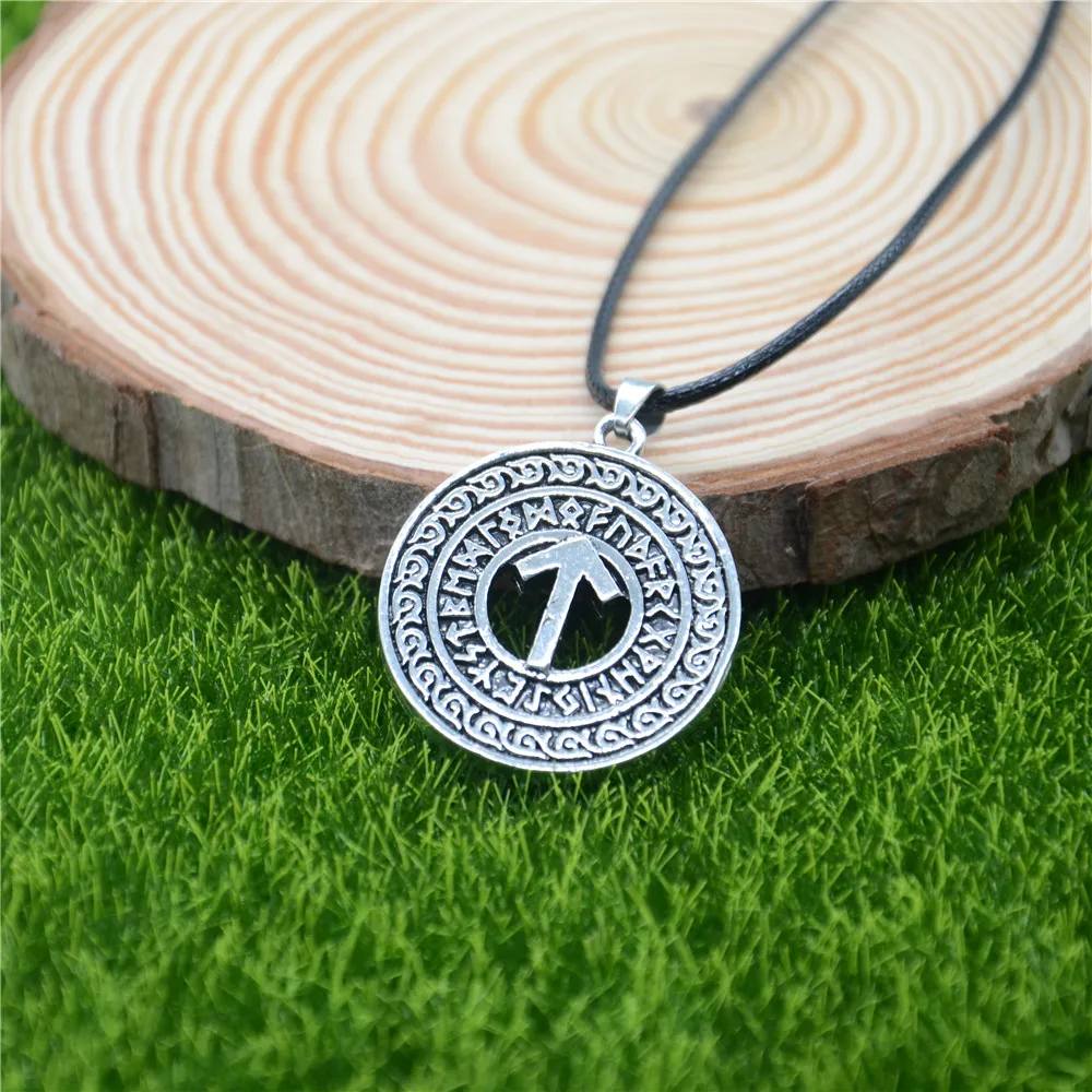 Runic TIWAZ Rune For Victory Viking Jewelry Norse God Protection Runes Talisman Amulet Necklace Men Women Pagan Accessories