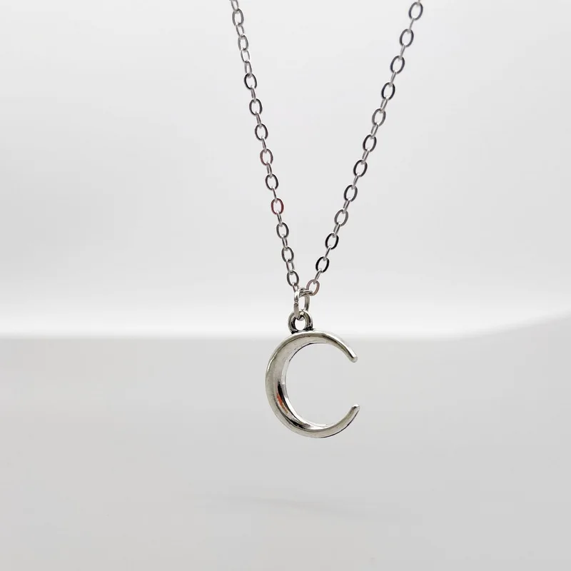 2021 Fashion 5 Designs Moon Pendant Chain Female Necklace For Wholesale Friendly Gifts Jewelry Women Necklace Drop Shipping