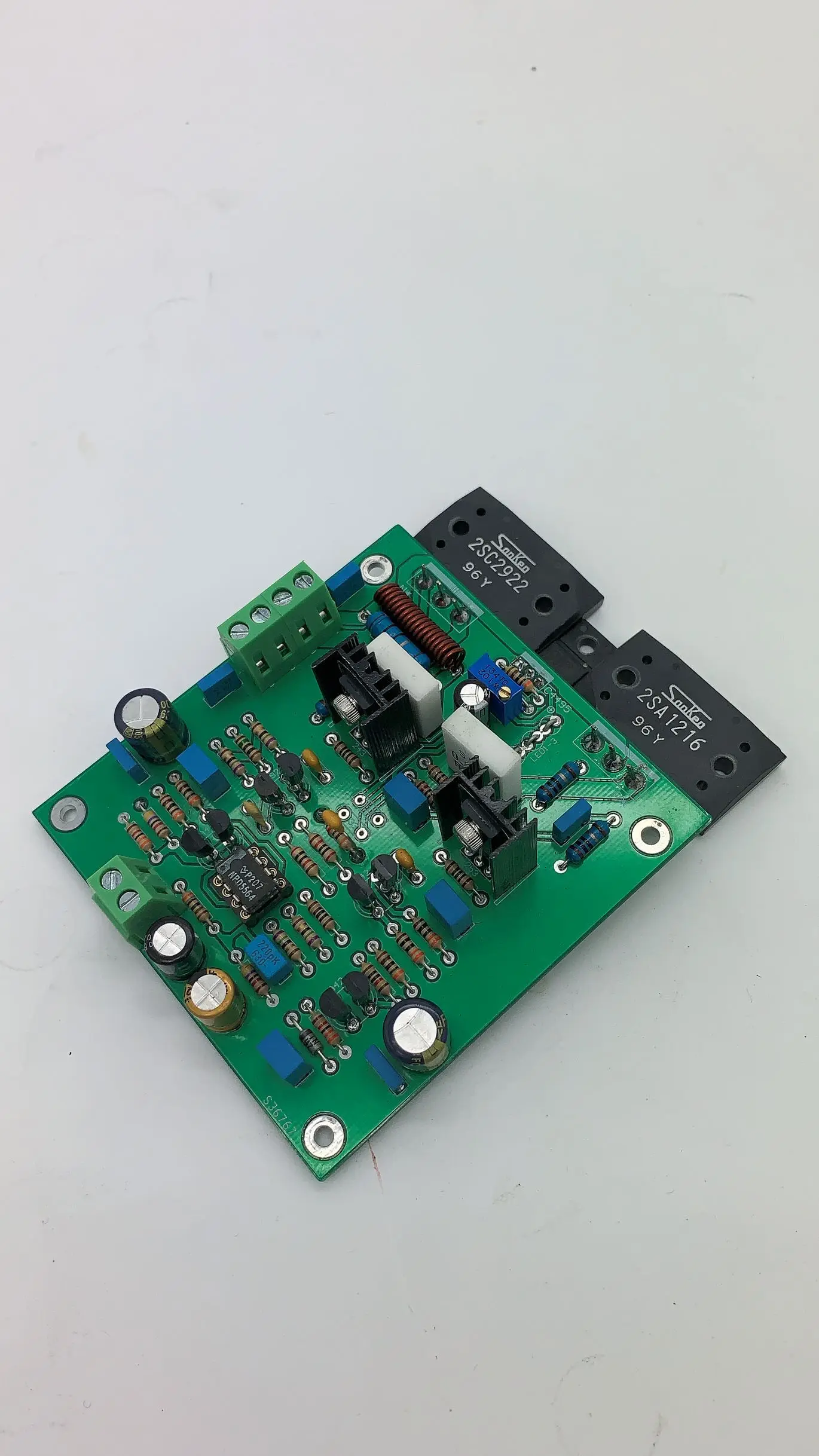 

Mono power amplifier board with SANKEN transistor reference Goldmund circuit